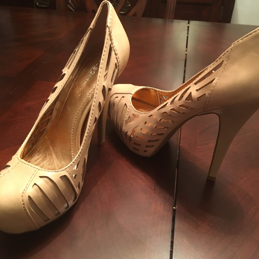 BCBG heels